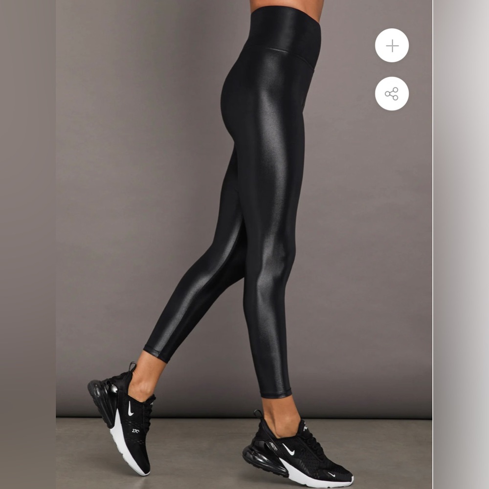 Carbon 38 Legging in Takara Shine